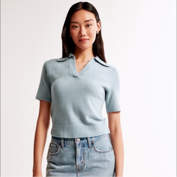 Abercrombie Notch-Neck Sweater Tee Light Blue Size Small - Picture 1 of 8